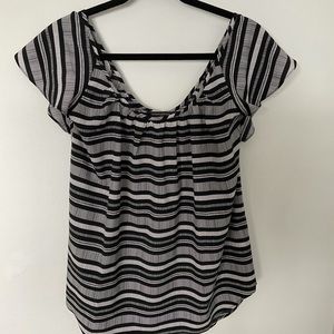 Banana Republic Ruffle Sleeve Tunic L